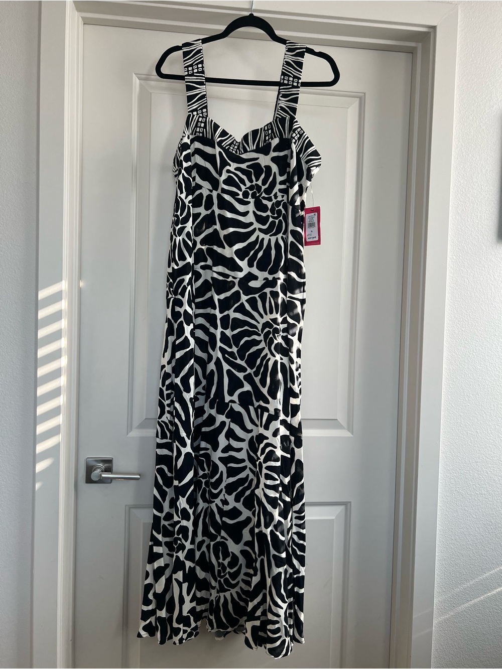 Vince Camuto Black and White Floral-Style Maxi Dress